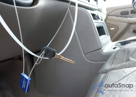 2006 Chevrolet Tahoe C1500 z USA, uszkodzony, nr VIN 1GNEC13T86JN01418